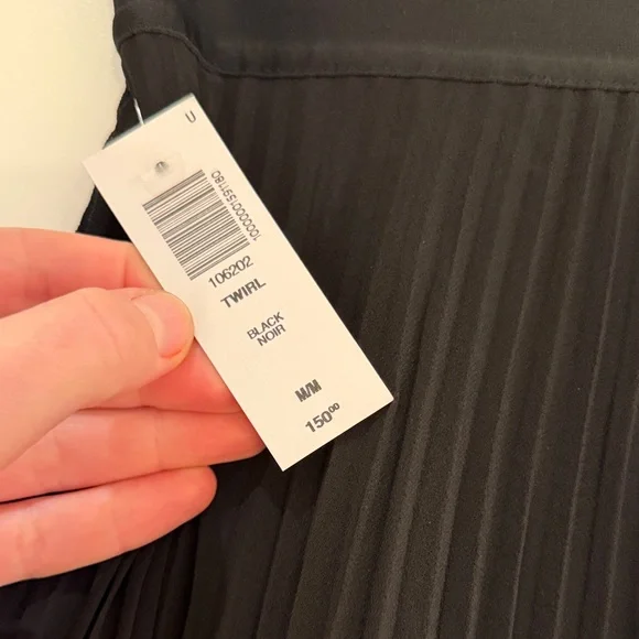 Aritzia Black Pleated Midi Skirt - Picture 2 of 4